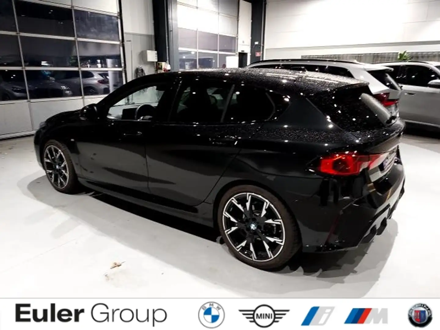 BMW 120 A M Sport Sommer19'' AHK H/K ParkAss Ad-M-Fw. DA+ Schwarz - 2