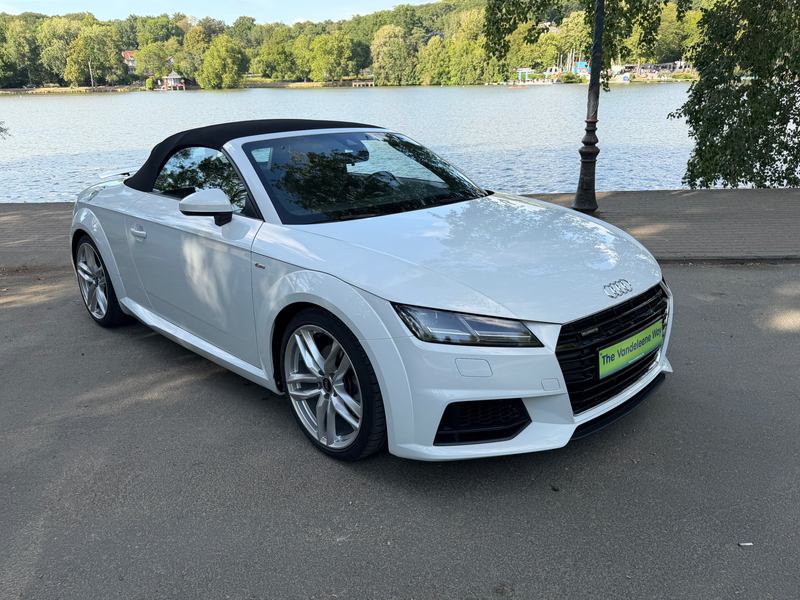 Audi TT TT Roadster 2.0 TFSI Quattro S tronic S-LINE
