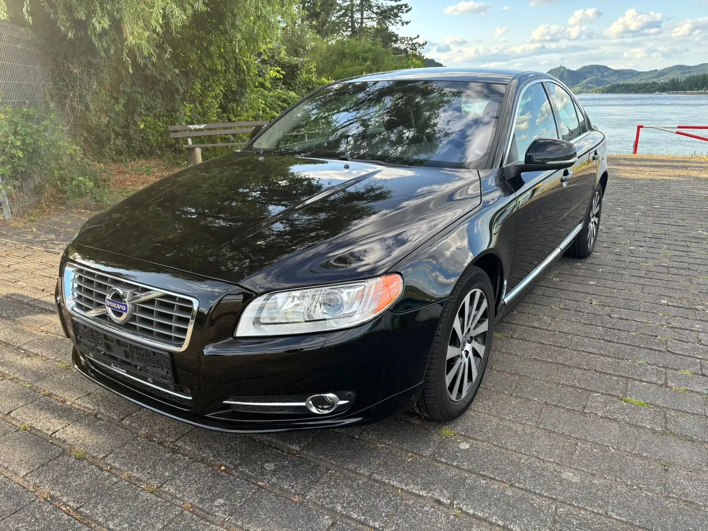 Volvo S80 D5 Momentum, 1.Hand, Leder, Sitzheizung,Scheckheft Černá - 1