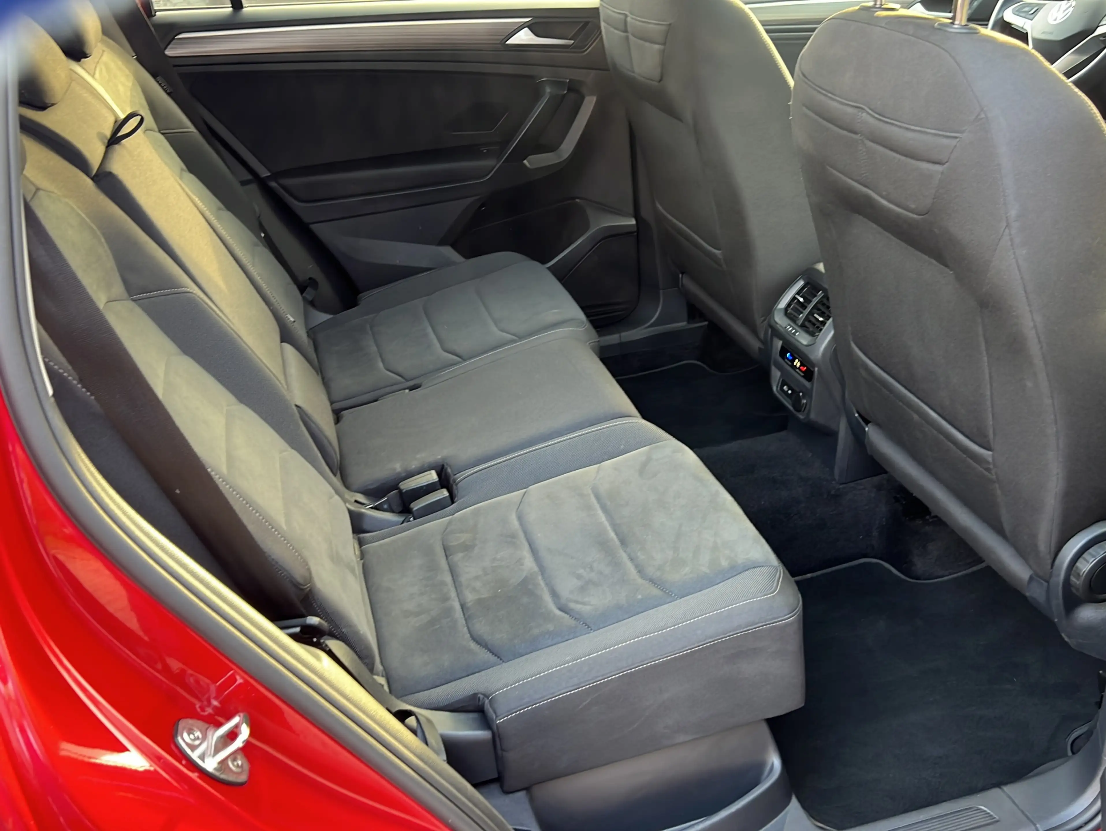 Volkswagen Tiguan Allspace 2.0 TDI DSG Elegance*Pano*IQ Lig — photo 24