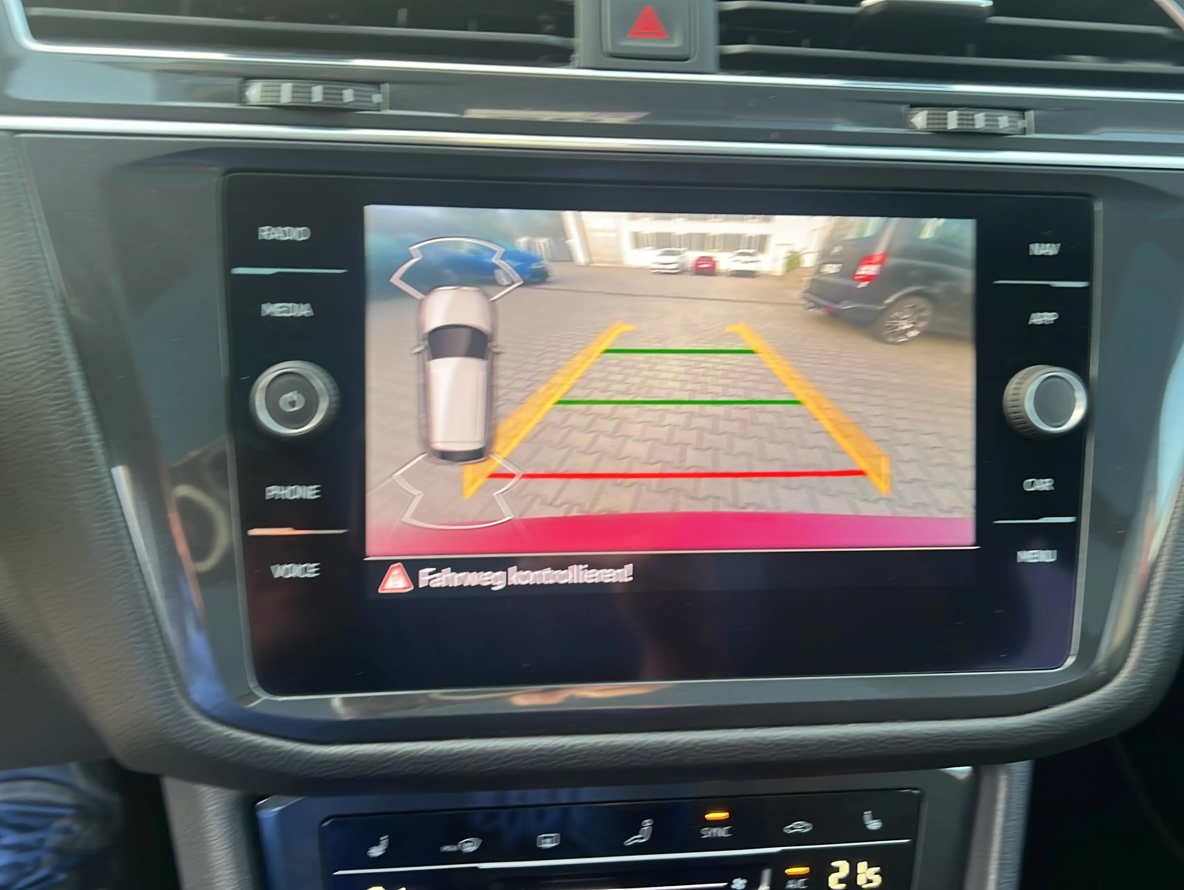 Volkswagen Tiguan Allspace 2.0 TDI DSG Elegance*Pano*IQ Lig — photo 12