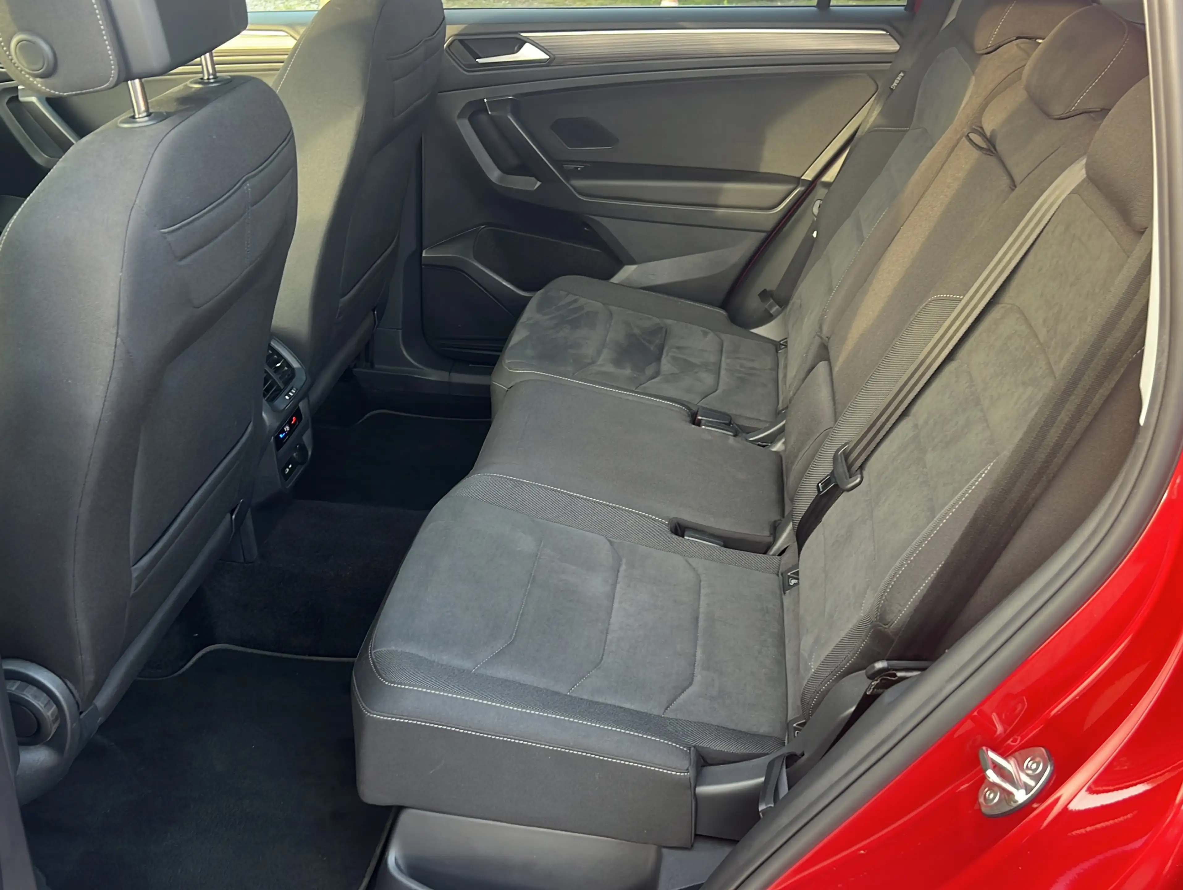 Volkswagen Tiguan Allspace 2.0 TDI DSG Elegance*Pano*IQ Lig — photo 18