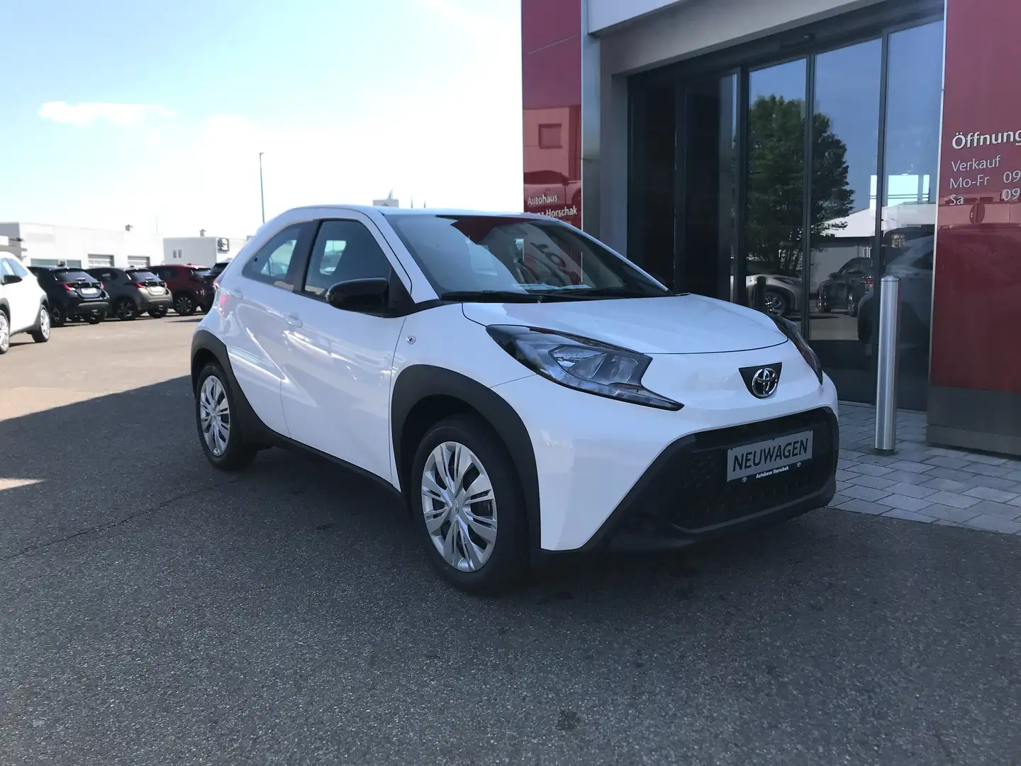 Toyota Aygo Business Edition Blanco - 1