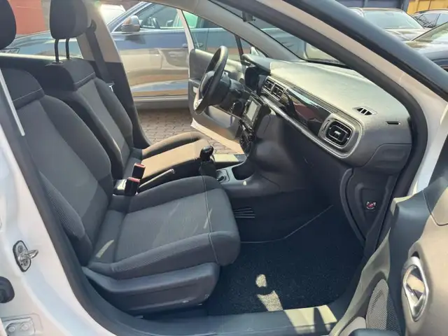 Citroen C3 view 12