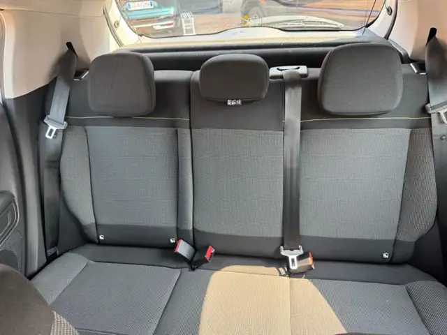 Citroen C3 view 14