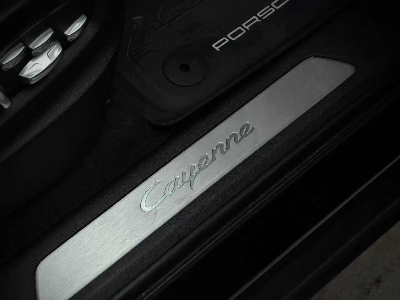Porsche Cayenne снимка Porsche Cayenne
