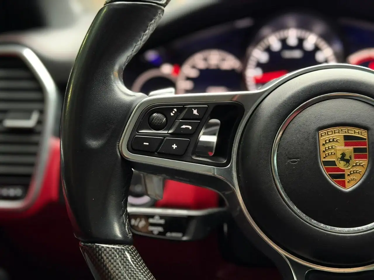 Porsche Cayenne снимка Porsche Cayenne