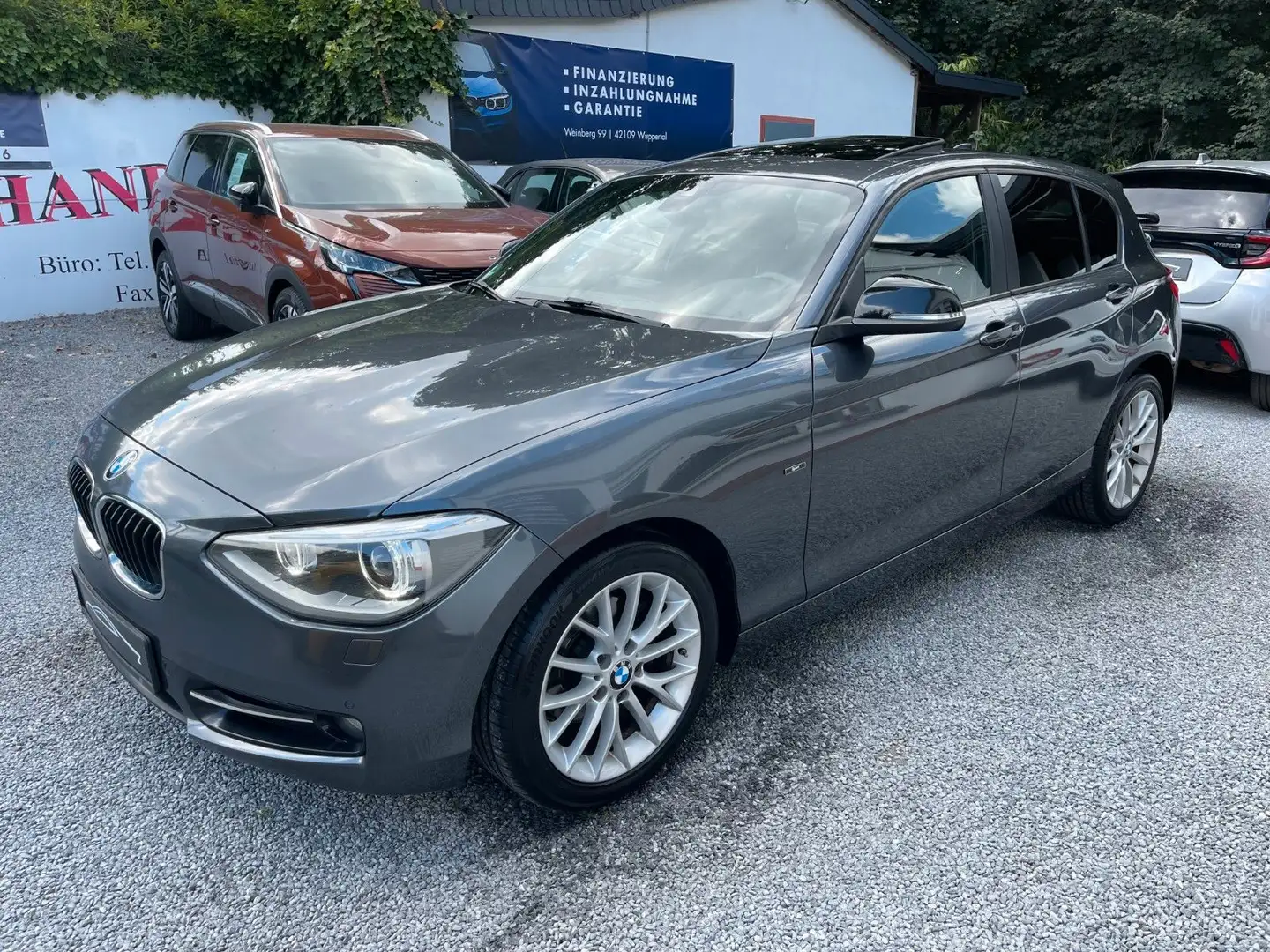 BMW 120 d 184 PS SPORT LINE/ M PAKET*/NAVI PROF/XENON Grijs - 2