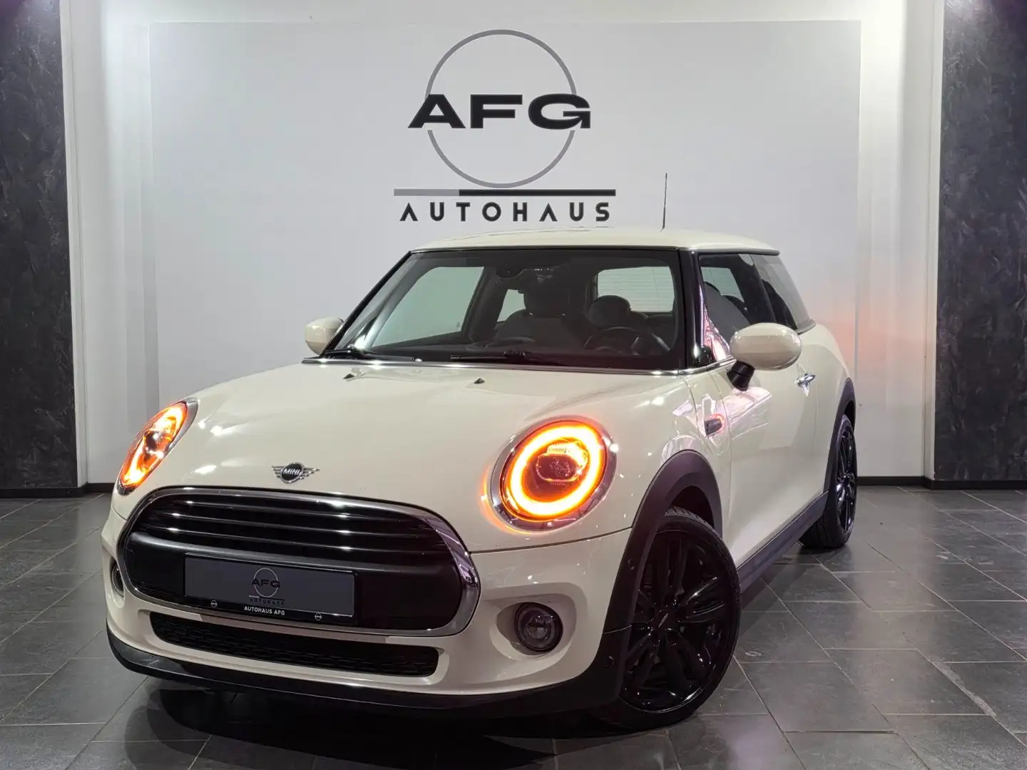 MINI One Mini *AUTOMATIK*SHZ*NAVI* Weiß - 1