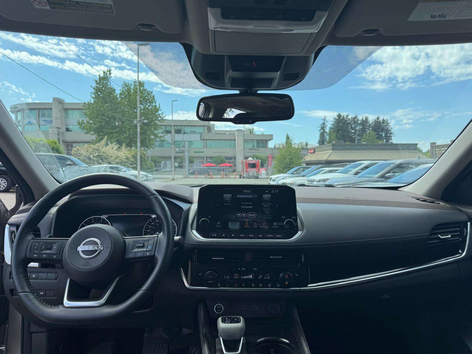 2023 Nissan Rogue — view 15