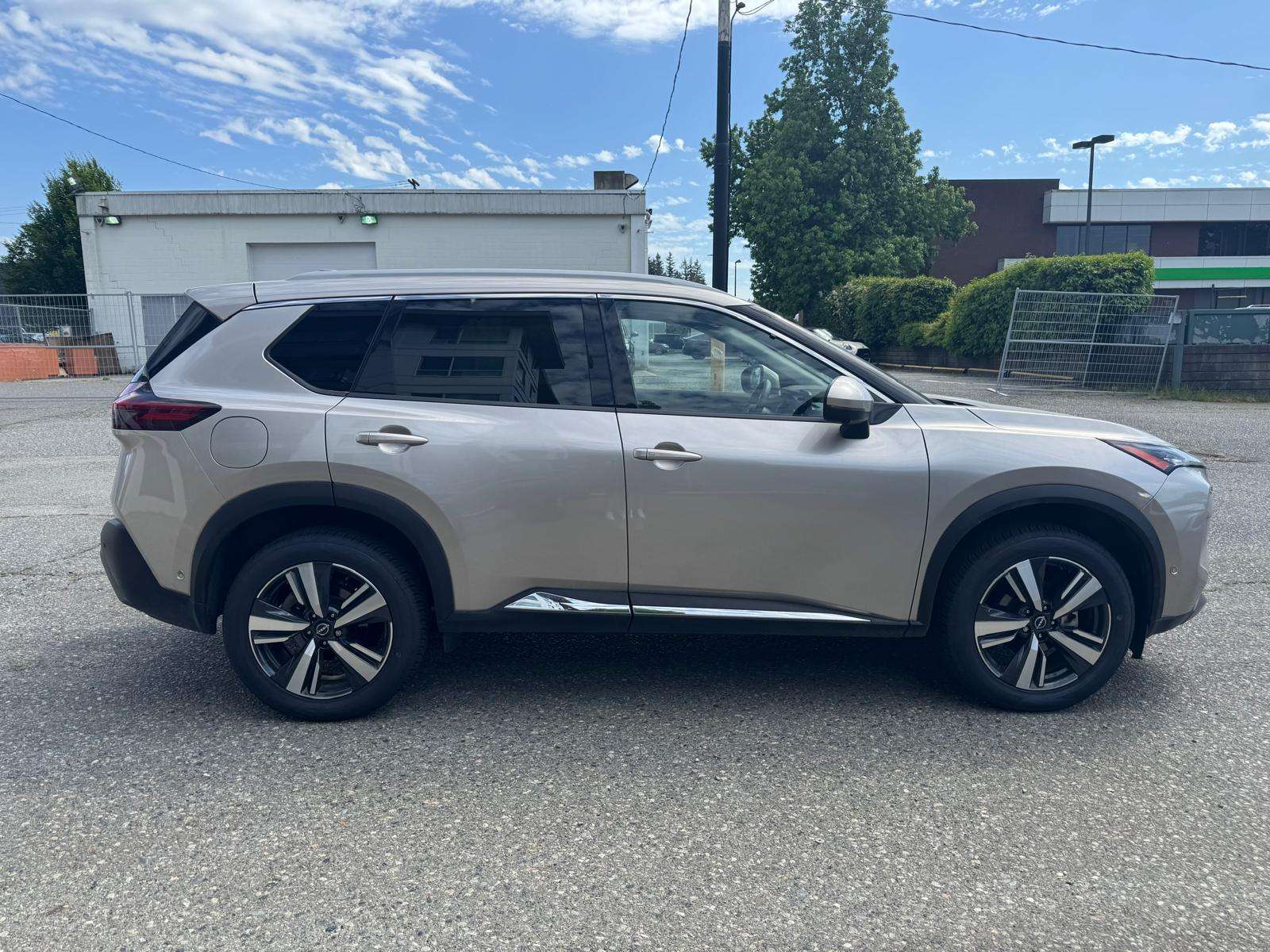 2023 Nissan Rogue — view 4