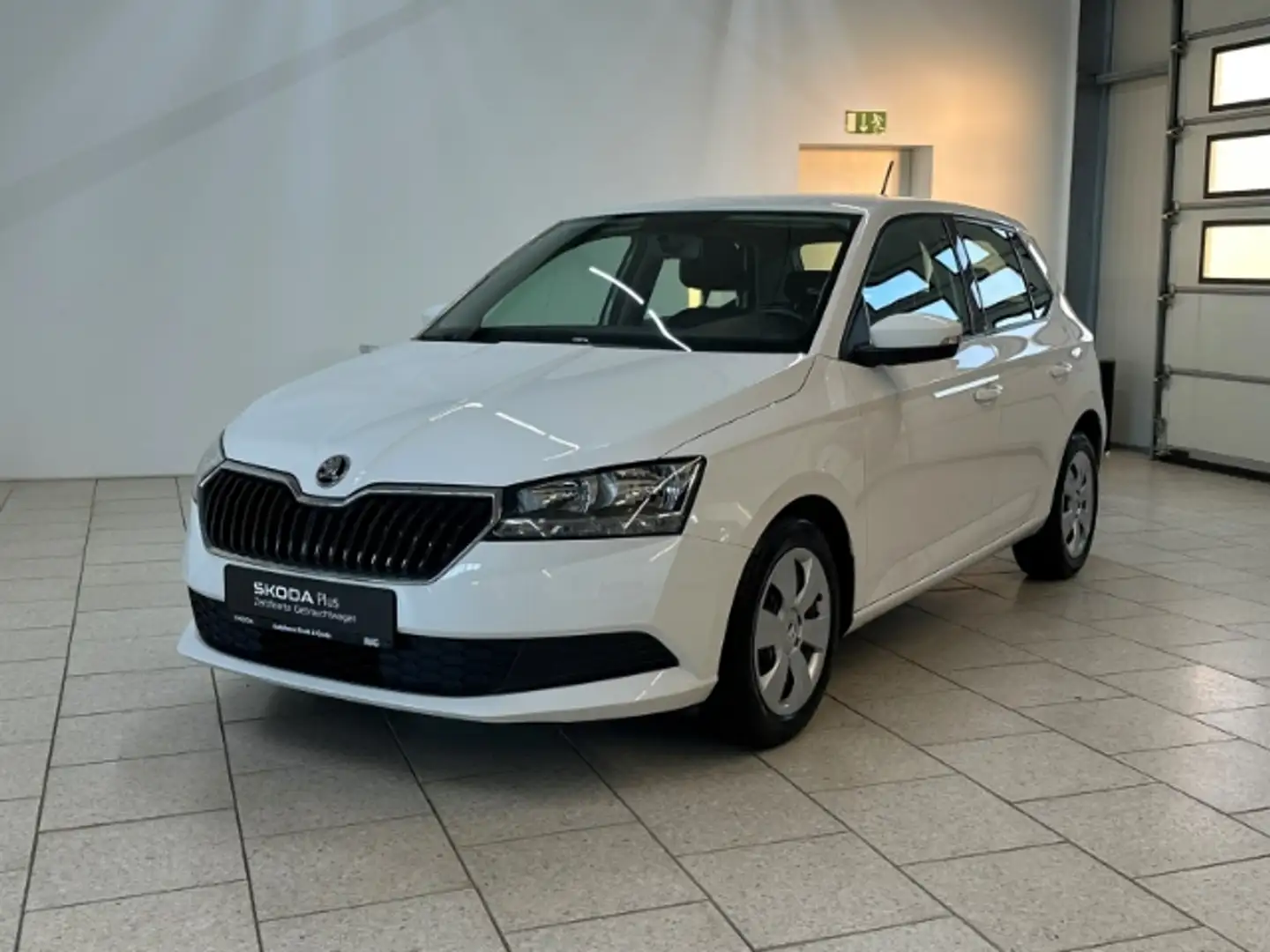 Skoda Fabia 1.0 MPI Active SHZ PDC Freisprech Klima Weiß - 2