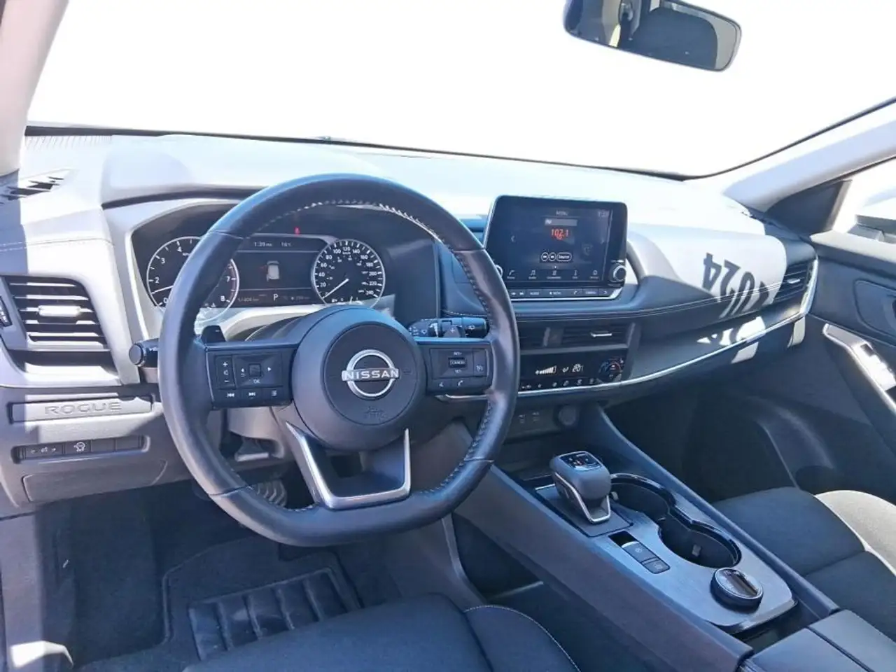 Nissan Rogue fotografie Nissan Rogue