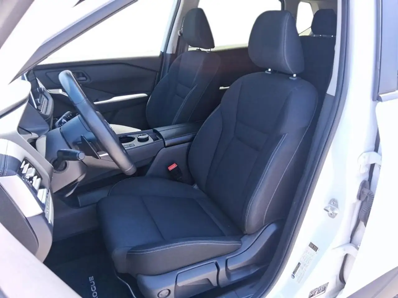Nissan Rogue fotografie Nissan Rogue