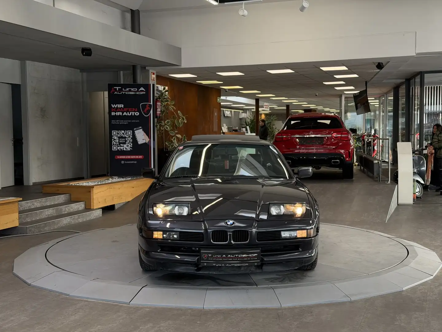 BMW 850 i Coupe Aut. *1-Hand*Schiebedach*LEDER* Schwarz - 2