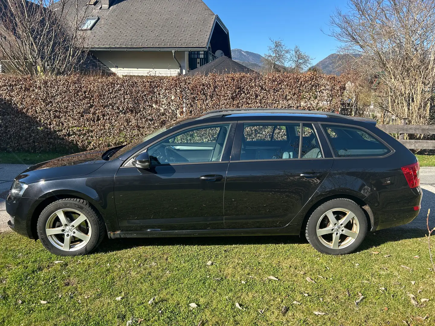Skoda Octavia Octavia Combi 2,0 TDI Ambition Ambition Schwarz - 2