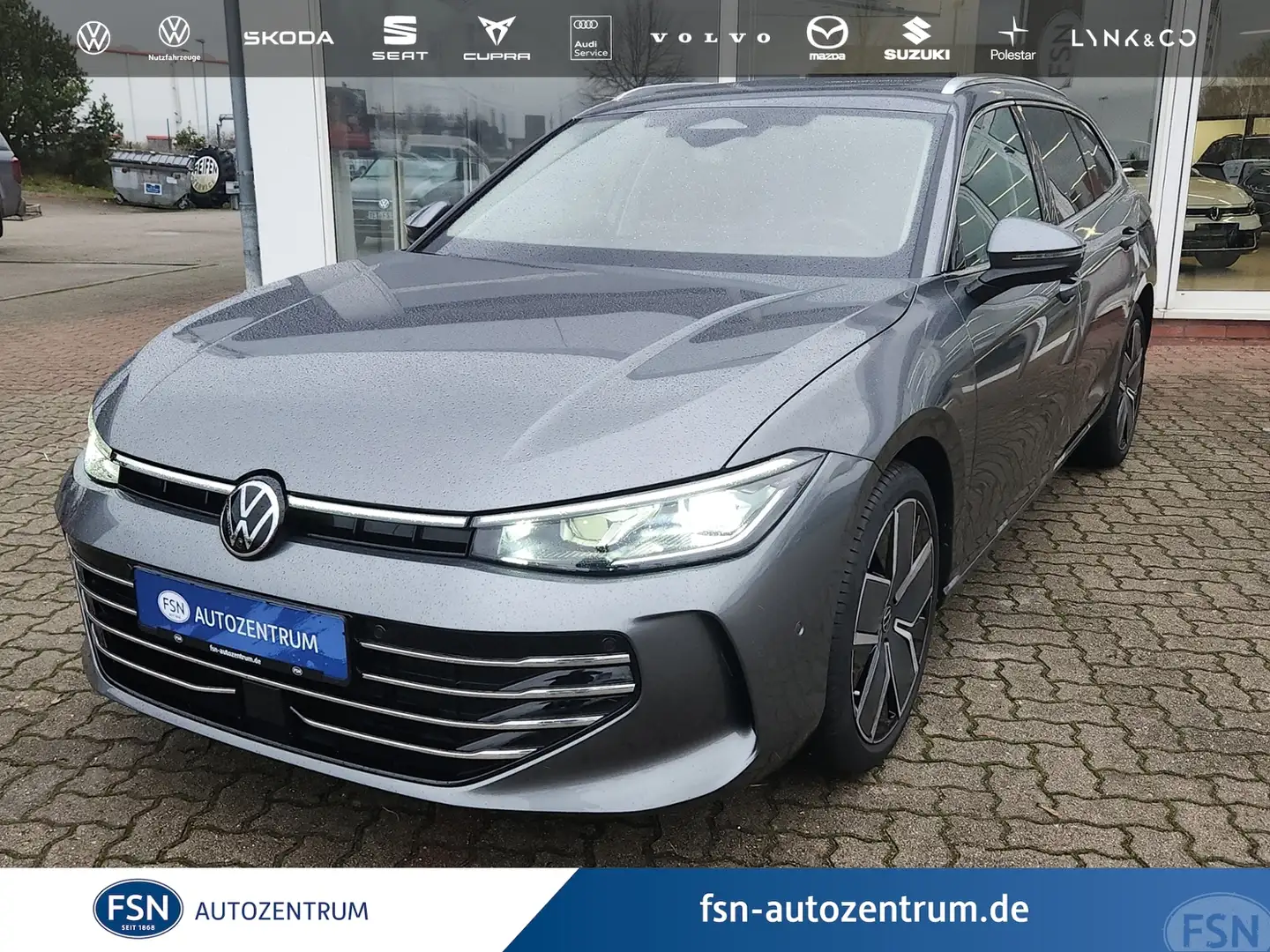 Volkswagen Passat 2.0 TDI Elegance Matrix AHK 360° STHZ Leder Pano Grau - 1