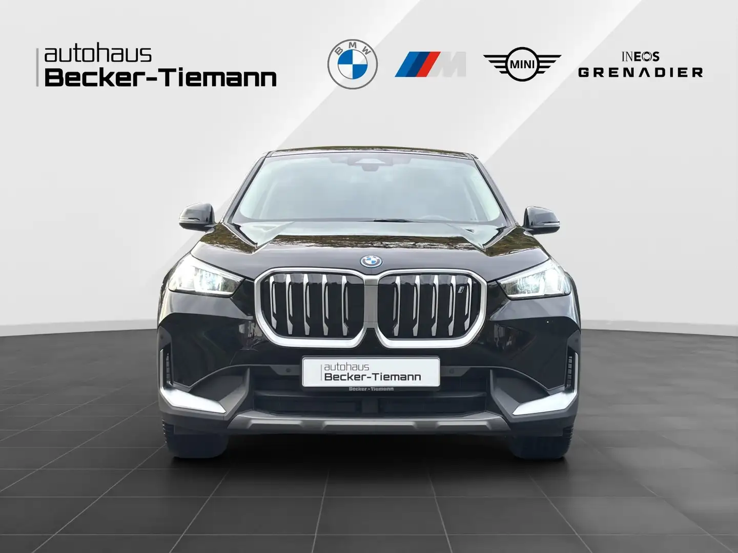 BMW iX 1 xDrive30 AHK | Parkassistenz | Sitzhz. | DAB etc Schwarz - 2