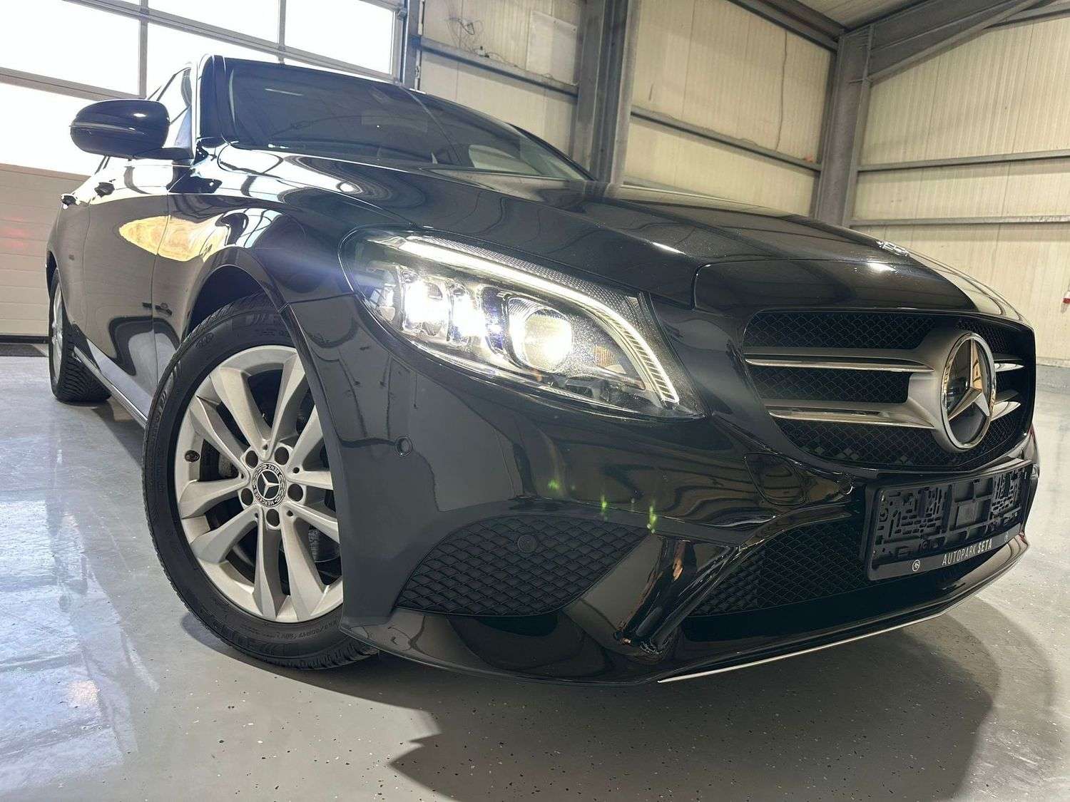 Second hand Mercedes Benz C-Class 
