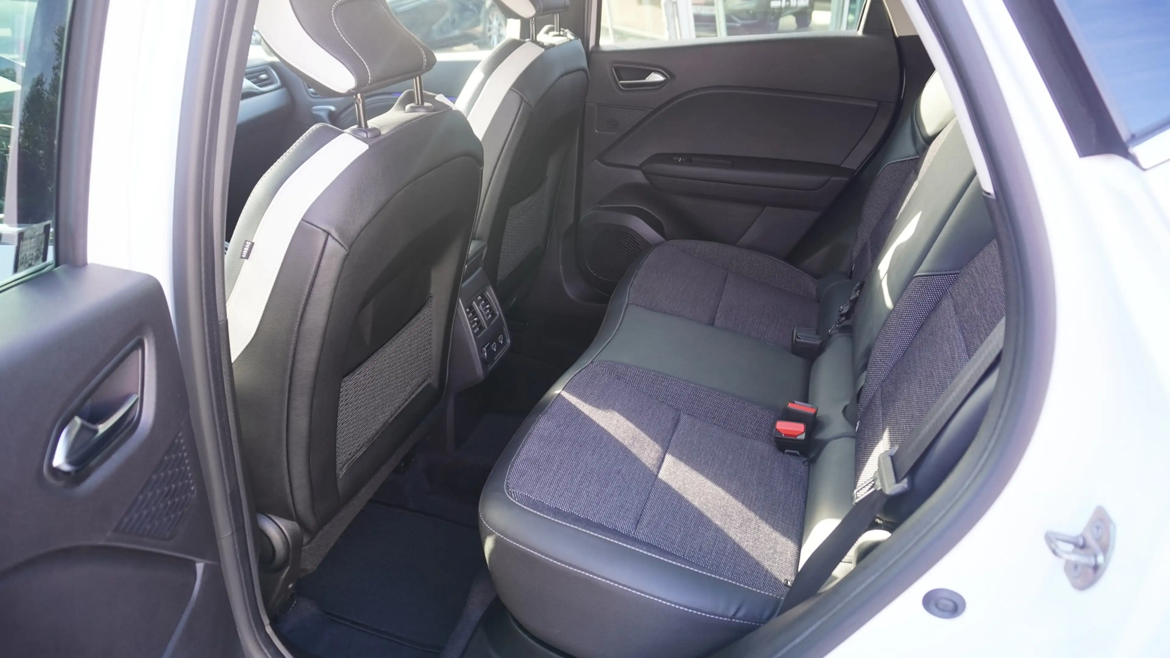 Mitsubishi ASX 1.3M-Hybrid Intro Edition LED ACC Kamera AHK — photo 11