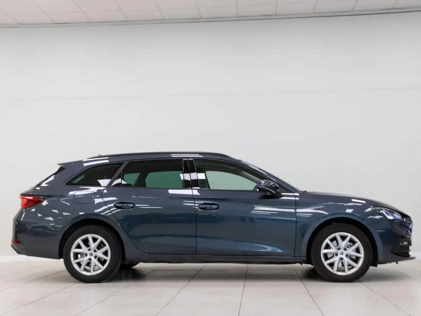 SEAT Leon 1.0 eTSI S&S Style XS DSG-7 110 Gris - 2