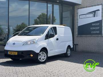 40 kWh*NAVI*ECC*CAM*CRUISE*TEL*STOEL/STUUR.VERW*