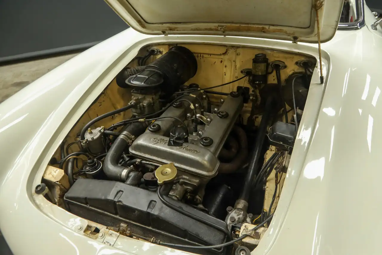 Alfa Romeo Giulietta Spider by Pinin Farina "A driver’s car par excelle, foto 4