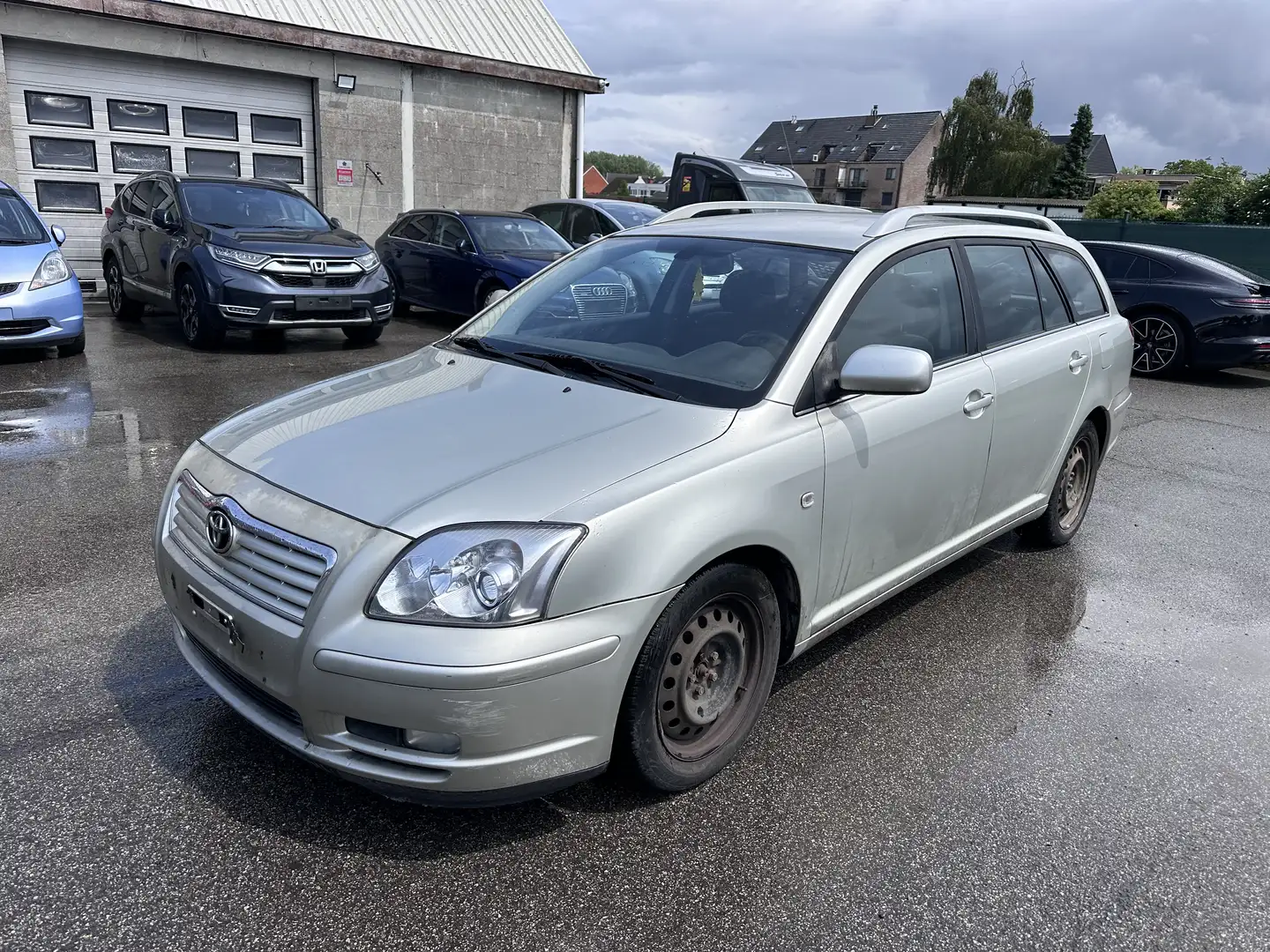 Toyota Avensis 2.0 VVT-i Combi - 1