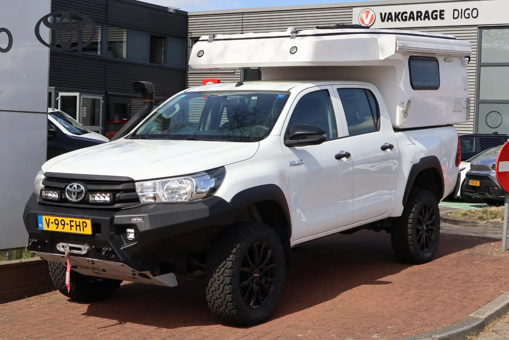 Toyota Hilux Camper 2.4 D-4D Dubbele Cabine Cool Comfort (ex.BT Blanc - 1