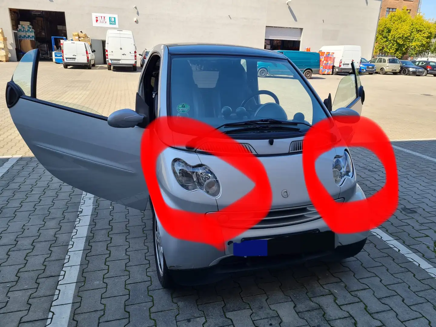 smart forTwo smart Coupé Silber - 1