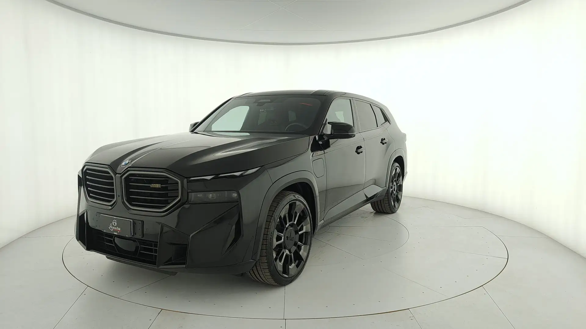 BMW XM Nero - 1