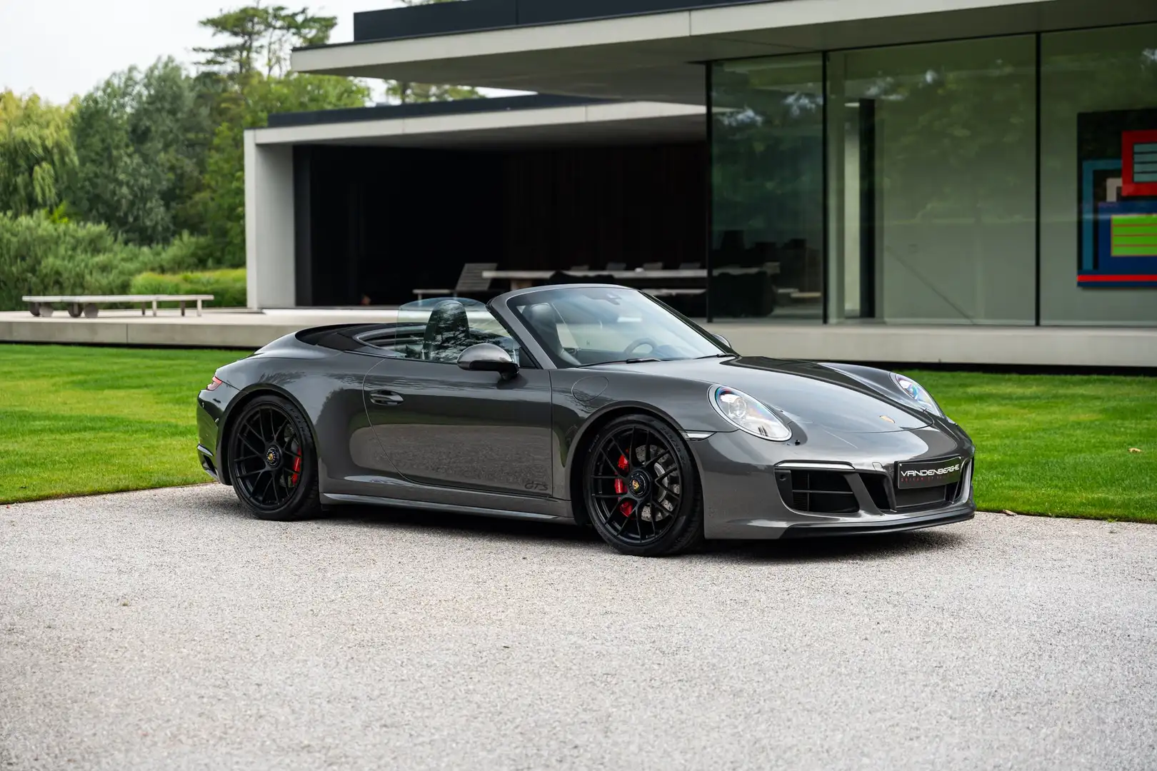 Porsche 991 .2 C2 GTS CABRIO / SEAT VENT / 90L / BOSE / 18-WAY Grijs - 1