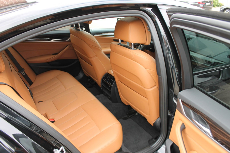 BMW 530 d xDrive Sport Line- Schiebedach-Vollausst. — photo 9