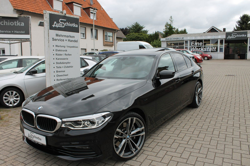 BMW 530 d xDrive Sport Line- Schiebedach-Vollausst.
