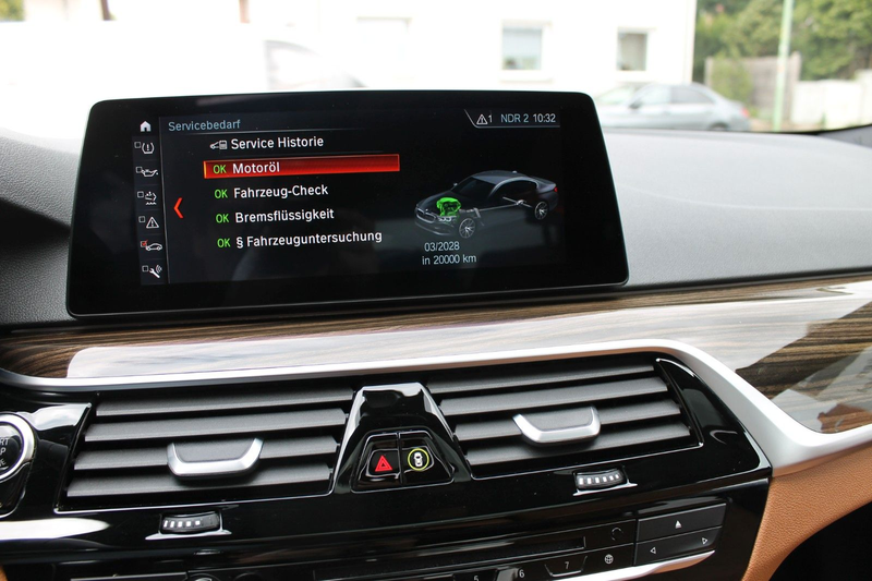 BMW 530 d xDrive Sport Line- Schiebedach-Vollausst. — photo 25