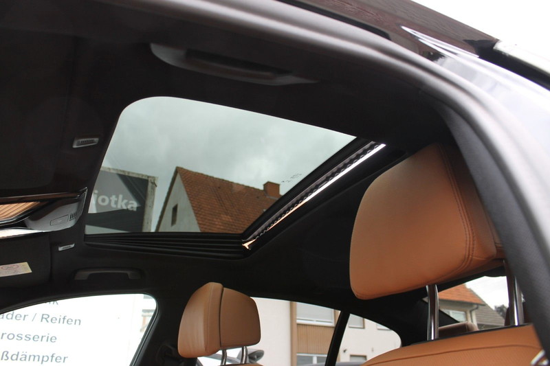 BMW 530 d xDrive Sport Line- Schiebedach-Vollausst. — photo 19