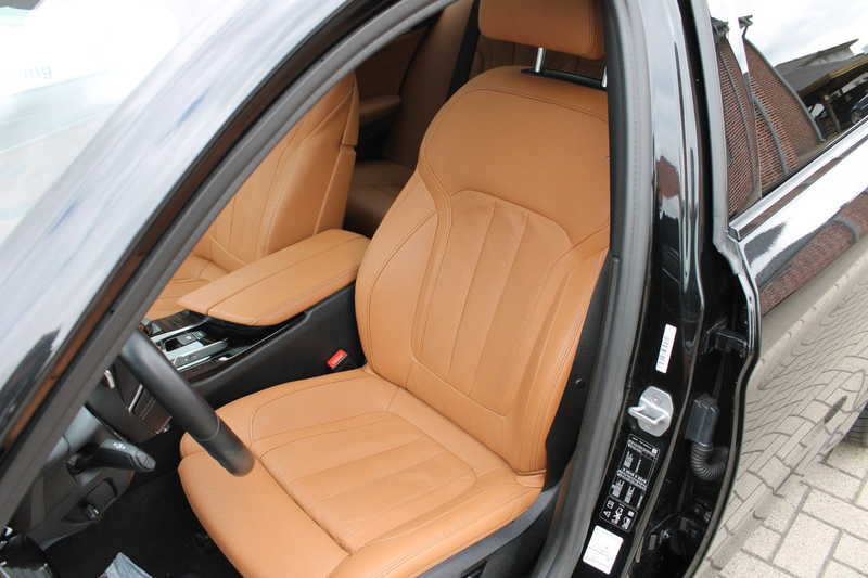 BMW 530 d xDrive Sport Line- Schiebedach-Vollausst. — photo 17