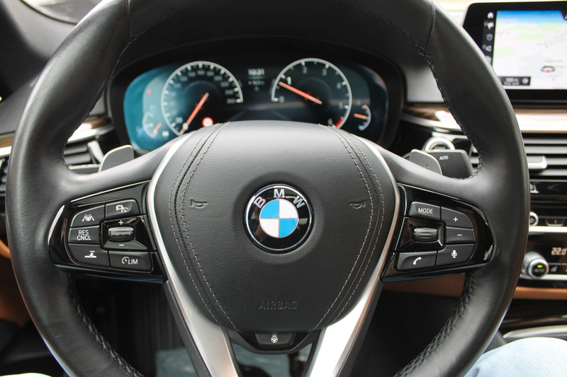 BMW 530 d xDrive Sport Line- Schiebedach-Vollausst. — photo 22
