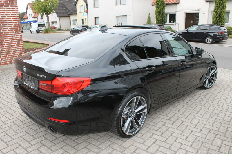 BMW 530 d xDrive Sport Line- Schiebedach-Vollausst. — photo 8