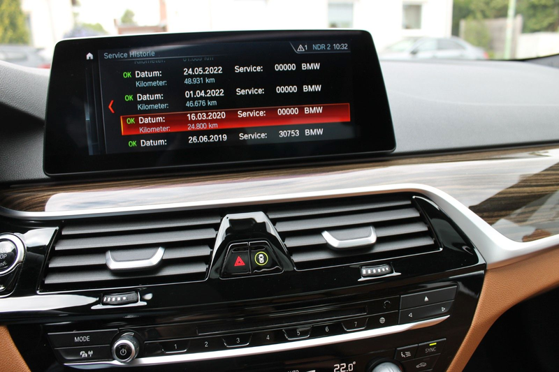 BMW 530 d xDrive Sport Line- Schiebedach-Vollausst. — photo 27