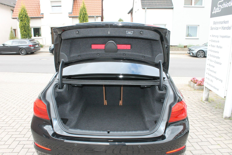 BMW 530 d xDrive Sport Line- Schiebedach-Vollausst. — photo 7