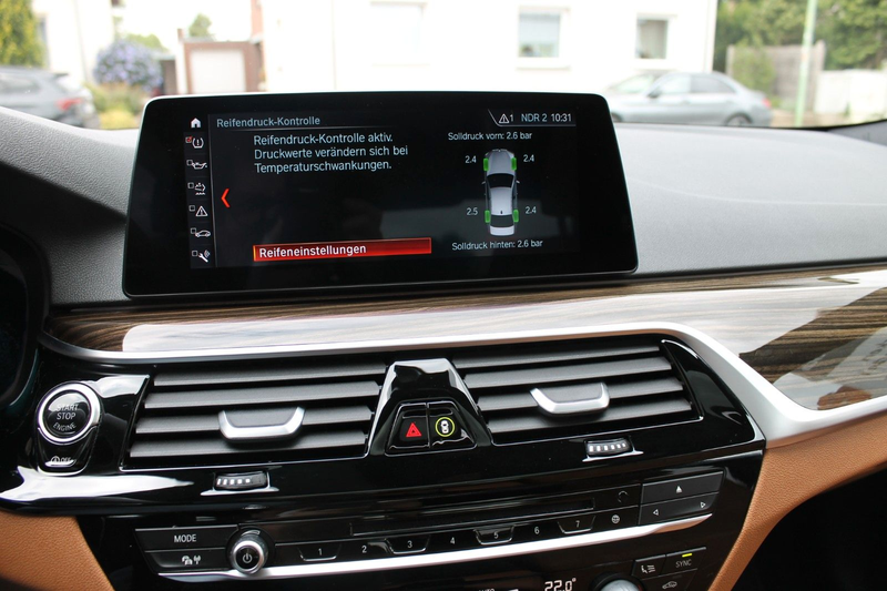 BMW 530 d xDrive Sport Line- Schiebedach-Vollausst. — photo 24