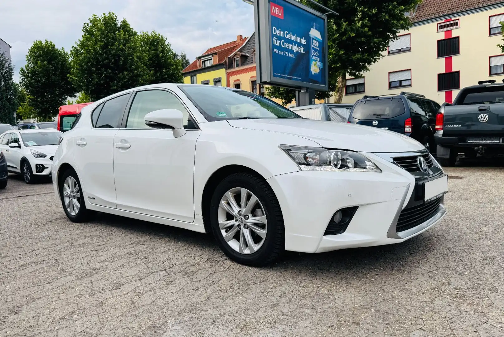 Lexus CT 200h Executive Line Navi Kamera Leder SH PDC White - 1