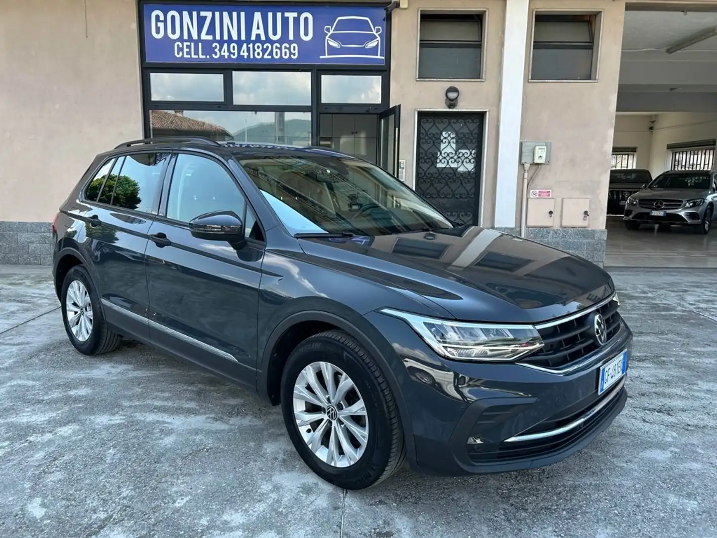 Volkswagen Tiguan 2.0 TDI 150 CV SCR DSG Life Grijs - 1