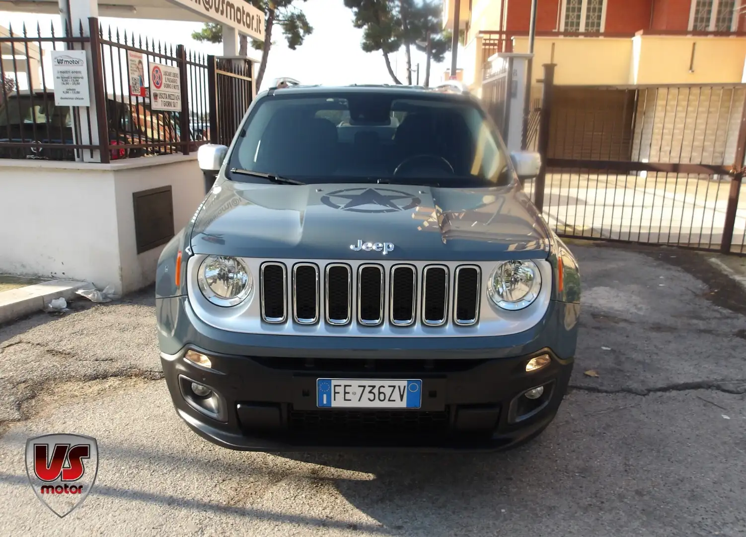 Jeep Renegade 140CV 4WD Active Drive Low 75th A PREZZO PROMO! Grigio - 2