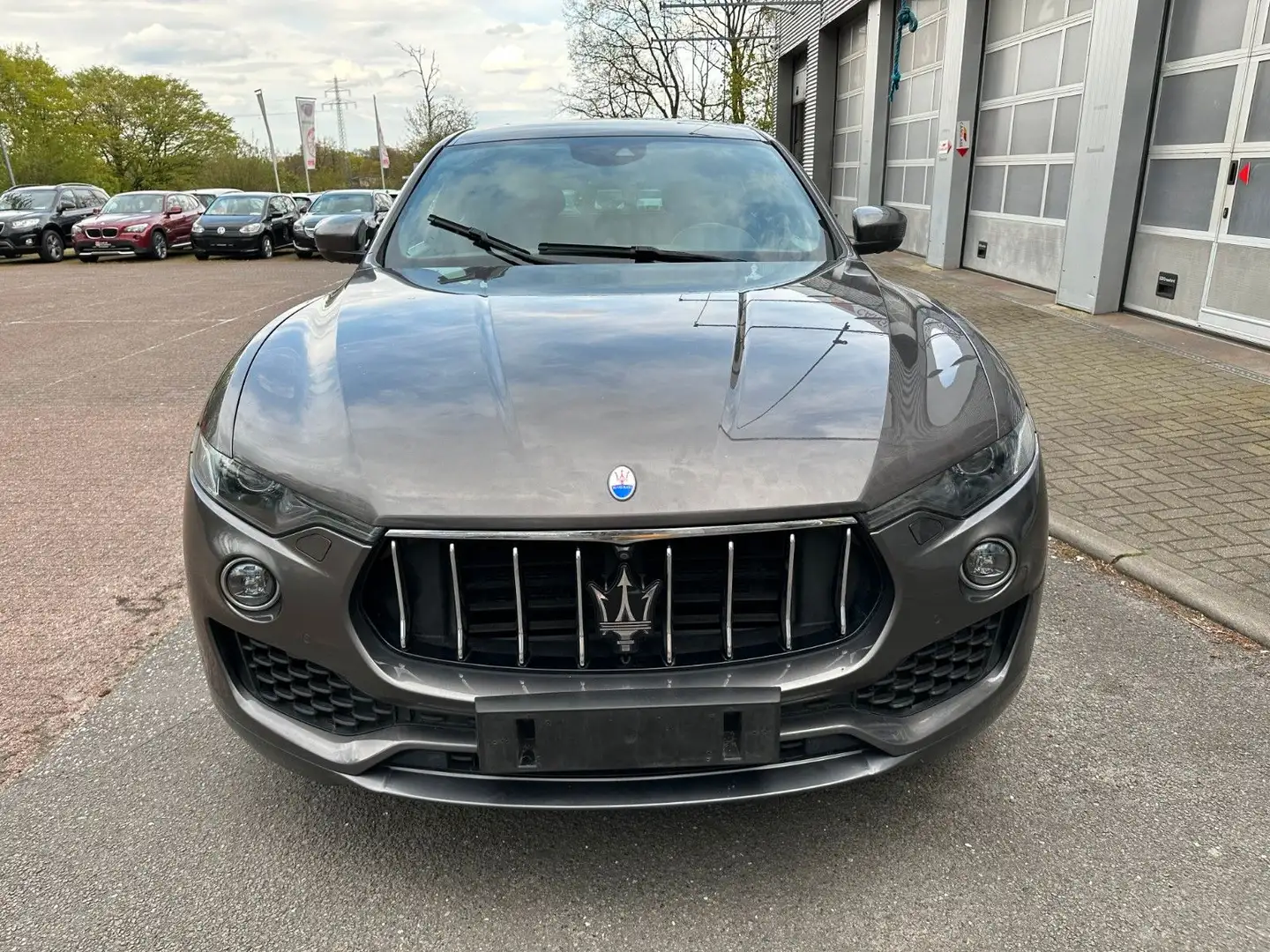 Maserati Levante Benzin 3.0 V6 316kW S 4x4 Auto Grau - 2