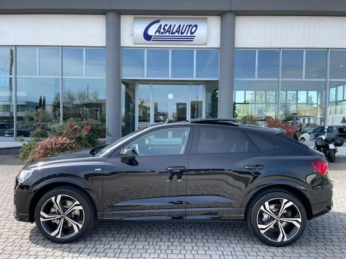 Audi Q3 SPB Sportback 40 TFSI quattro S tronic S Line 20 Noir - 1