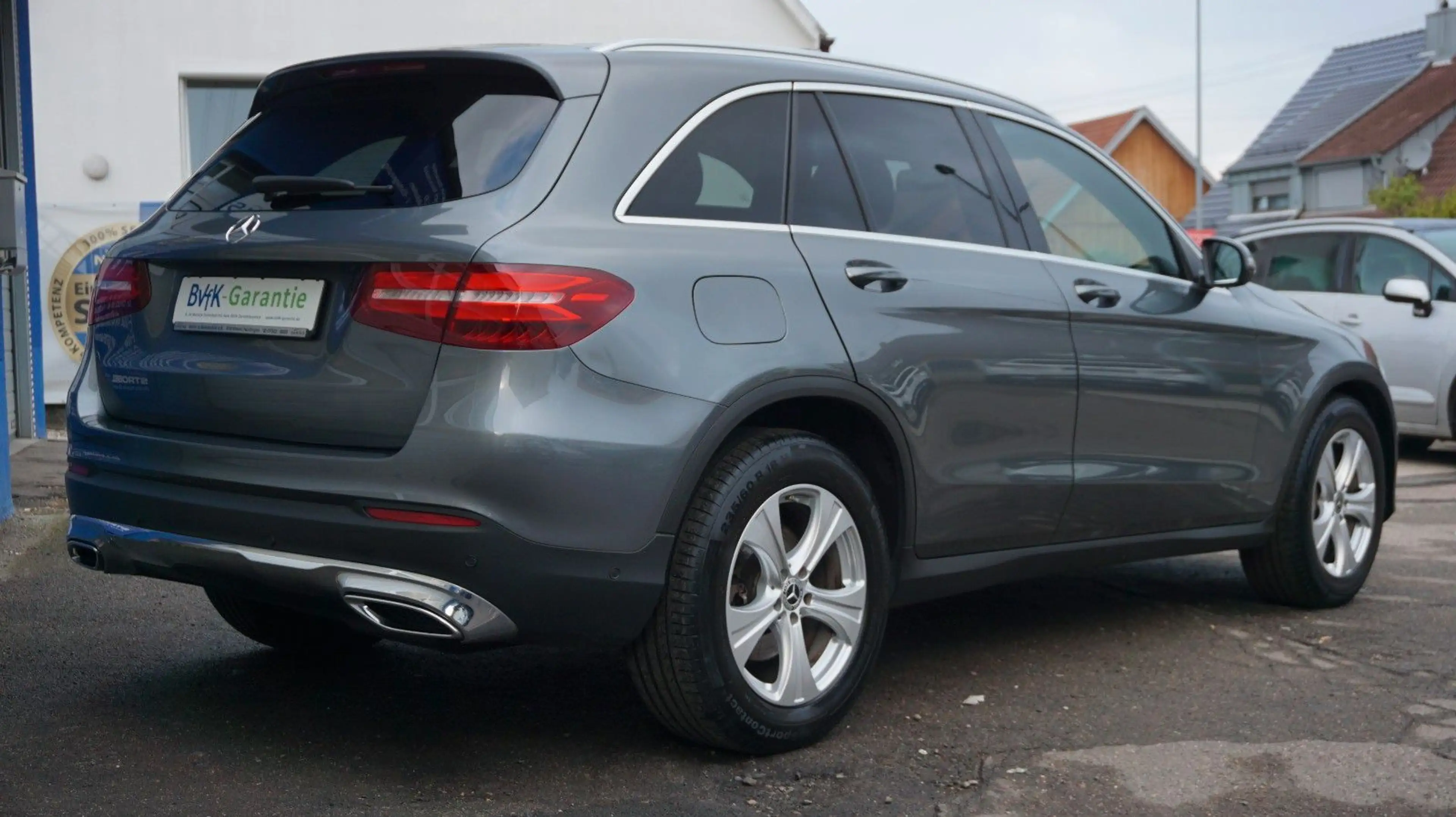 Mercedes-Benz GLC 220 d 4Matic Navi Kamera Sommer/Winterreifen — photo 4