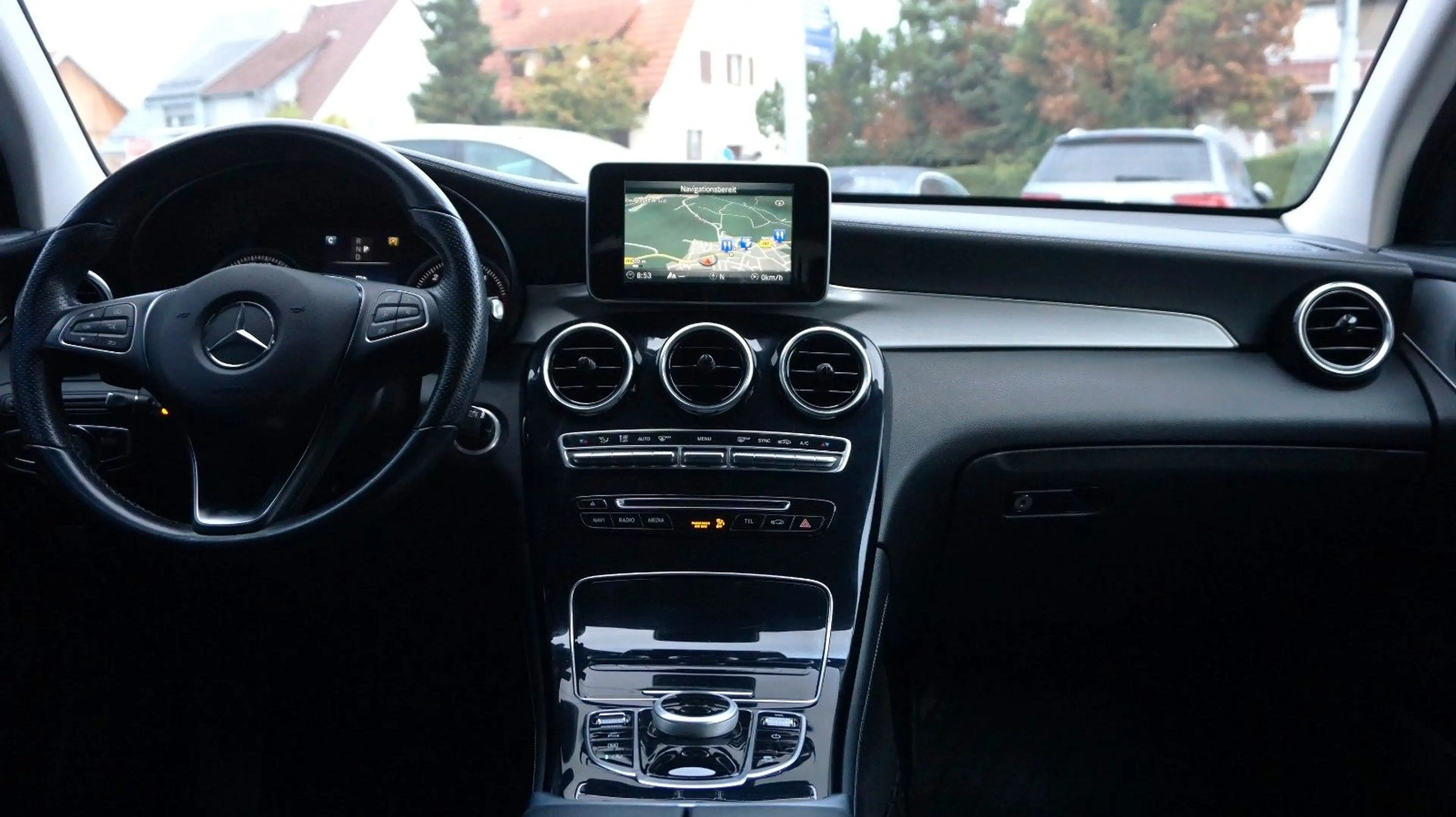 Mercedes-Benz GLC 220 d 4Matic Navi Kamera Sommer/Winterreifen — photo 9