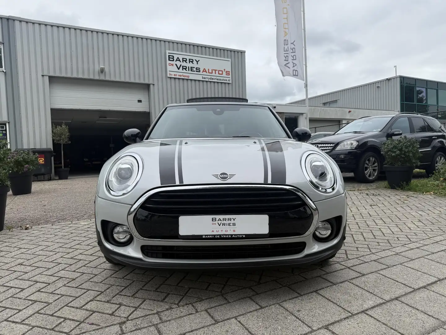 MINI Cooper Clubman Mini 1.5 | Panoramadak | Camera | Sportstoelen | T Wit - 2